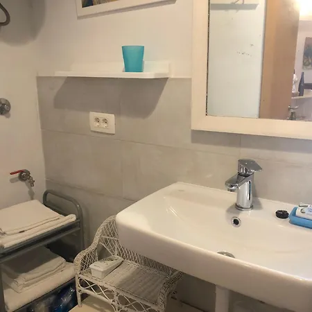 Brac, Supetar, Art House, Dreamy Dalmatian Vacation Home, 80m From Sea *