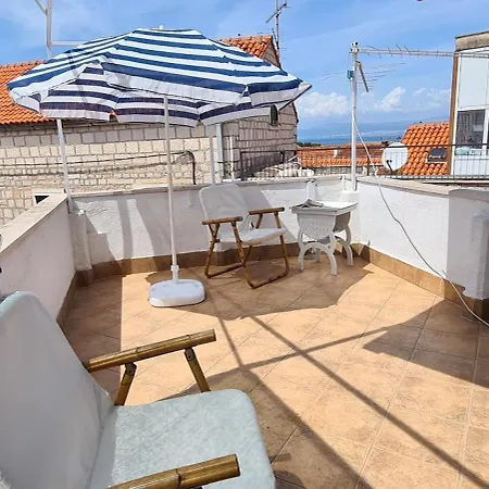 Brac, Supetar, Art House, Dreamy Dalmatian Vacation Home, 80m From Sea * Supetar
